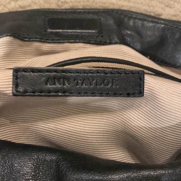 Black leather purse. Not cross body, two handles. Very good condition. - Picture 2 of 4